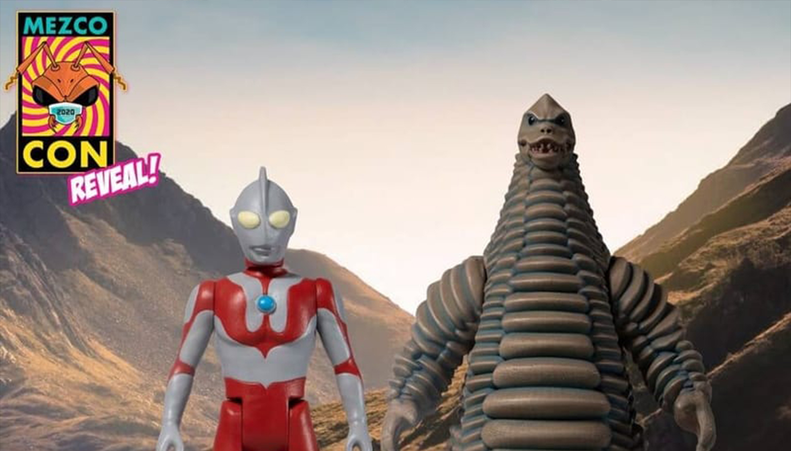 MEZCO TOYZ’S 5 POINTS ULTRAMAN ACTION FIGURE