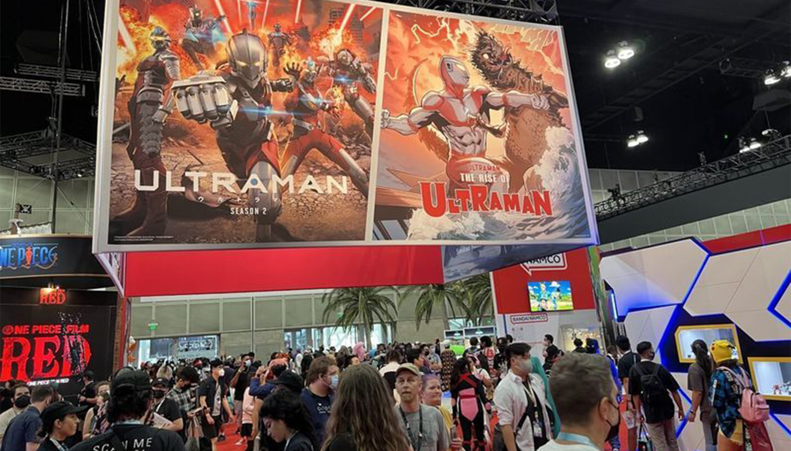 SUIT ULTRAS MEET FANS AT BANDAI BOOTH AT AX2022