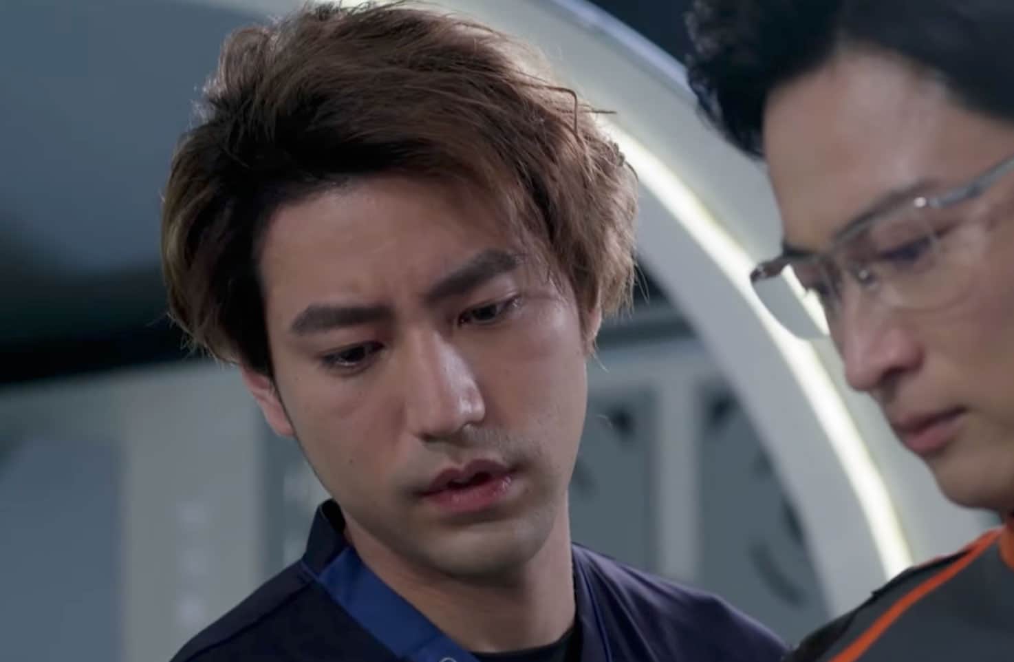UltramanDecker_Agams3