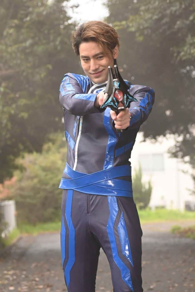 UltramanDecker_Agams4